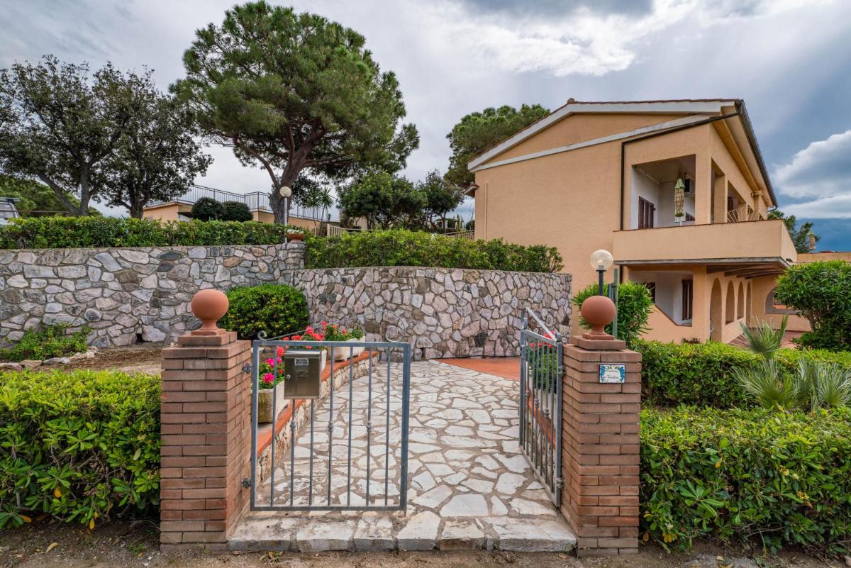 Apartments La Turistica - Housity