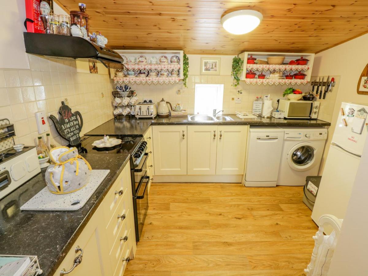 Cartron Cottage - Housity