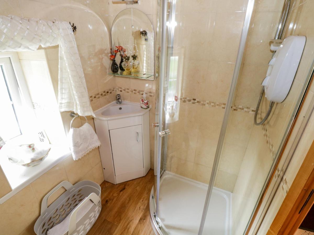 Cartron Cottage - Housity