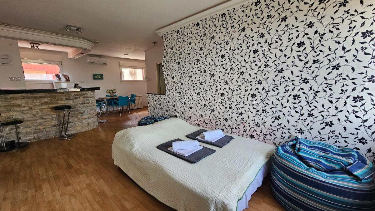 City Center Luxury Apartment - Housity