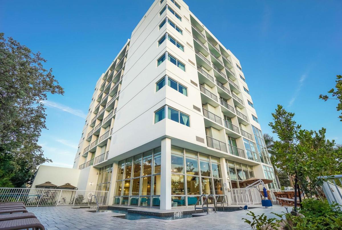 Maritime Hotel Fort Lauderdale Airport & Cruiseport - Housity