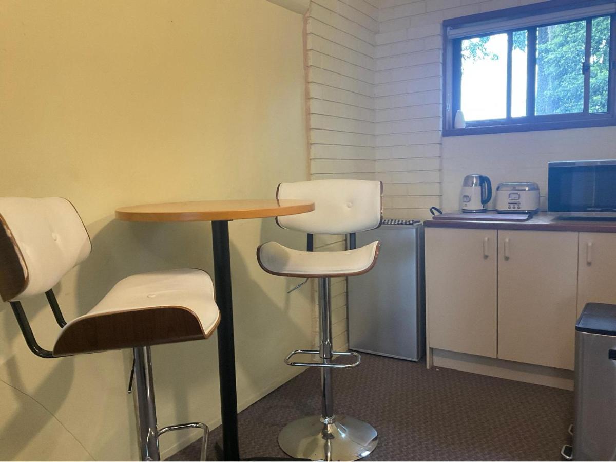 Treetops Silvan Valley Lodge - Suite 2 - Housity