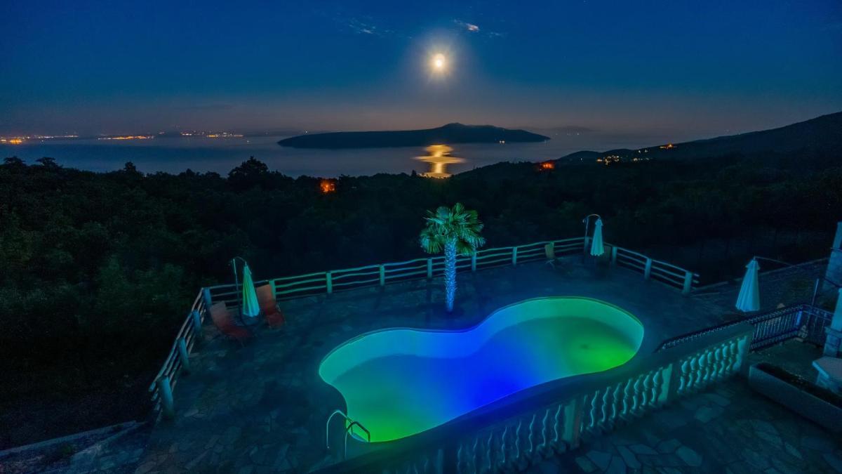 Villa Bora Mošćenička Draga Bed&Breakfast - Housity