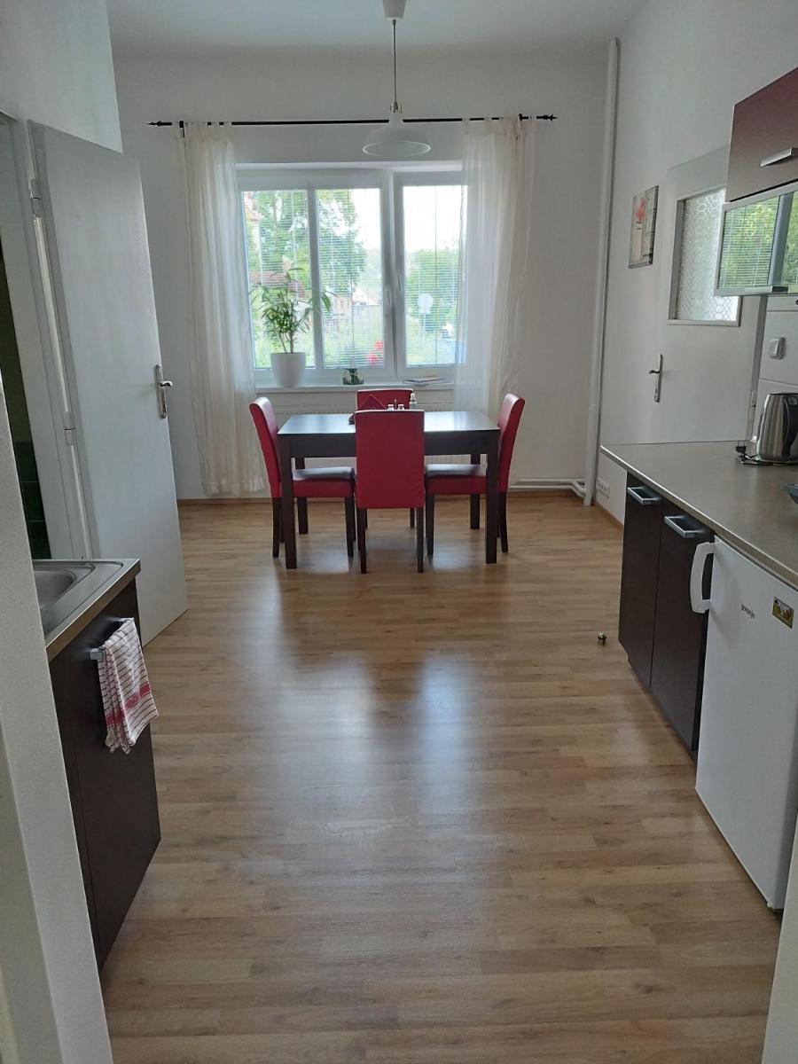 Stará Sázava - Housity