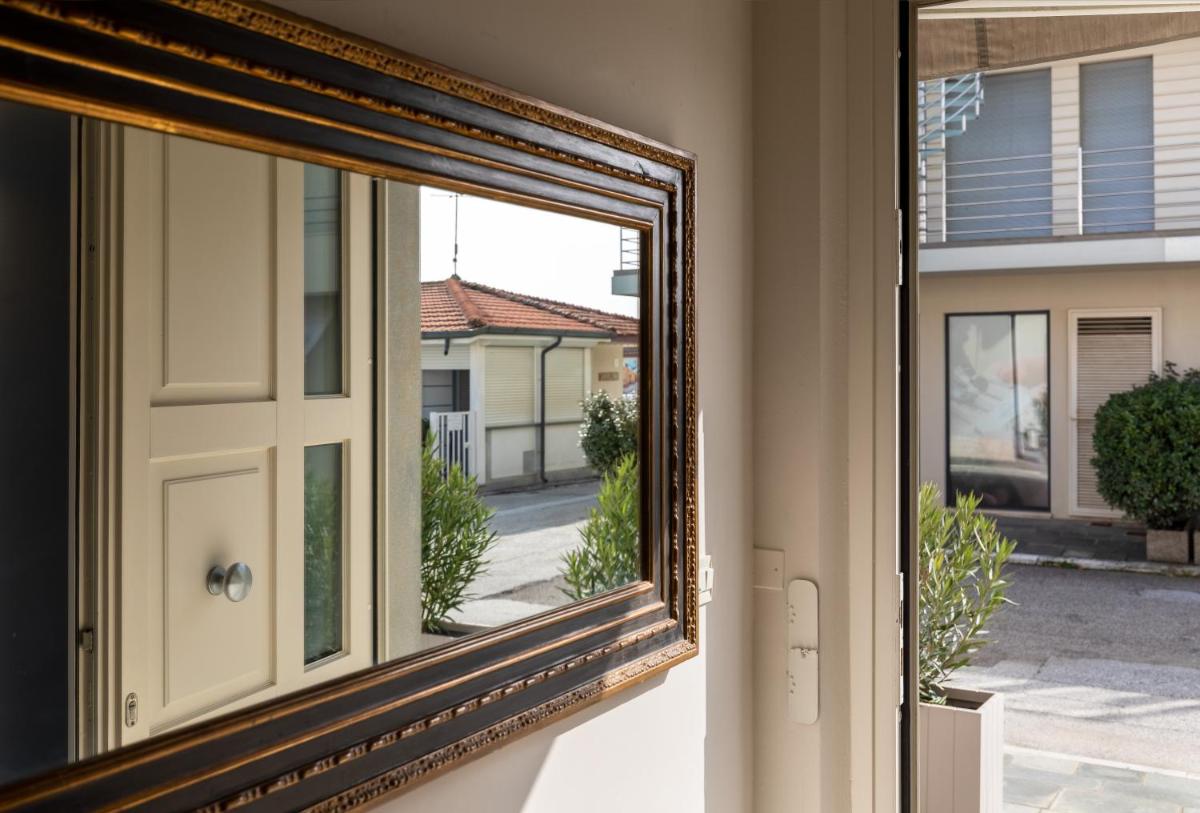 Viareggio Suite - Beach apartment - Housity