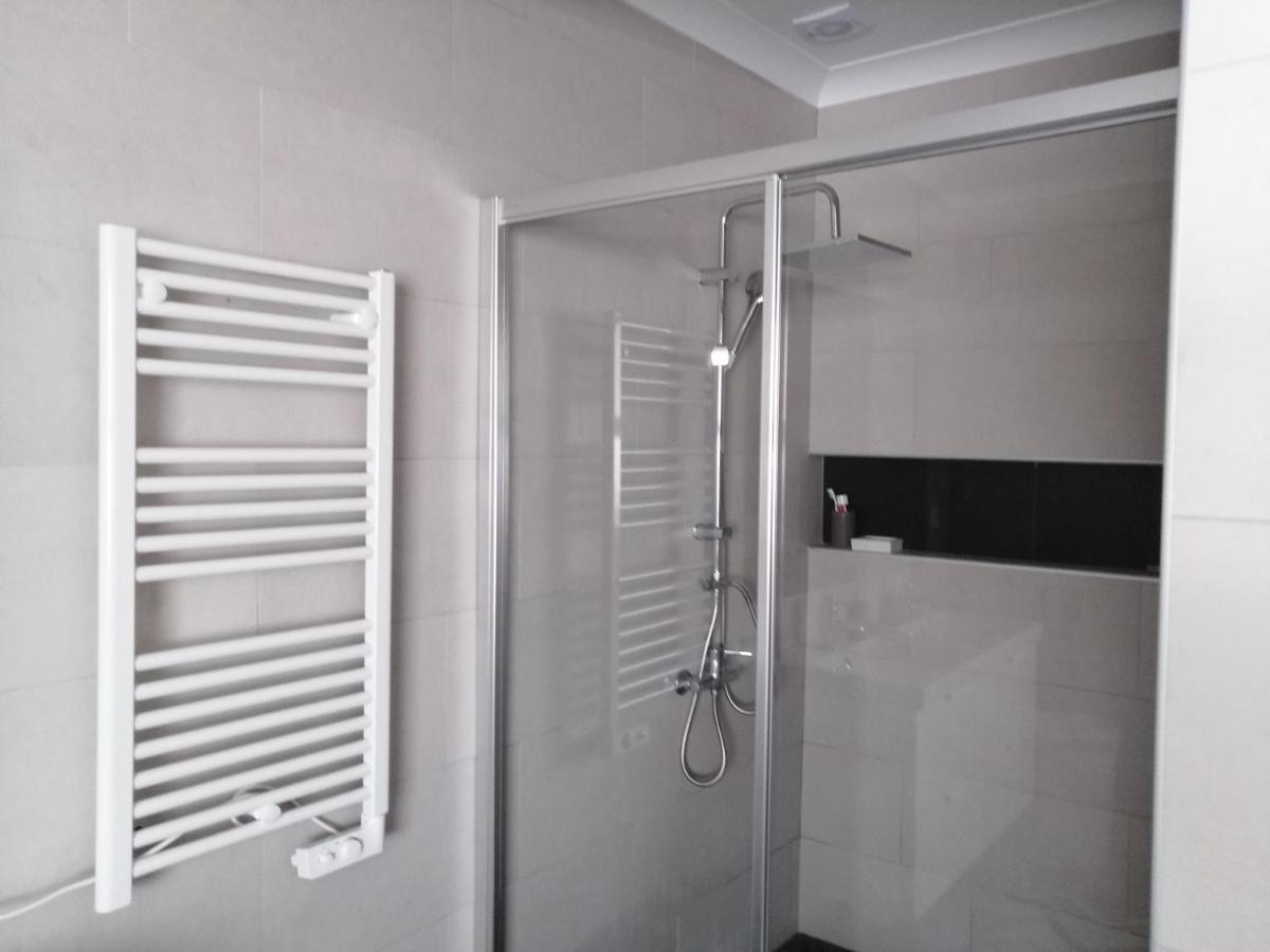Sons da Ribeira - Housity