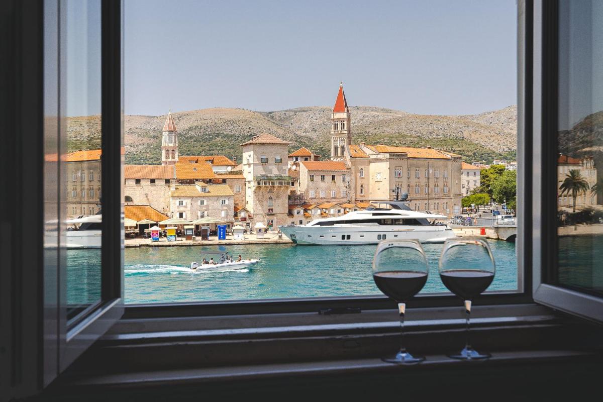 Heritage Hotel Vila Sikaa - Housity