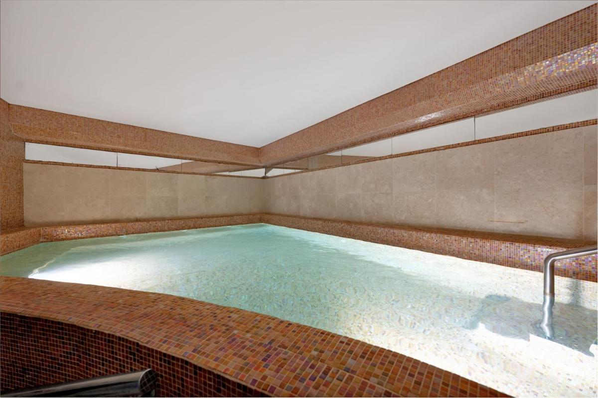 Imagem da galeria de Sesimbra Oceanfront Hotel - Preferred Hotels and Resorts em Sesimbra