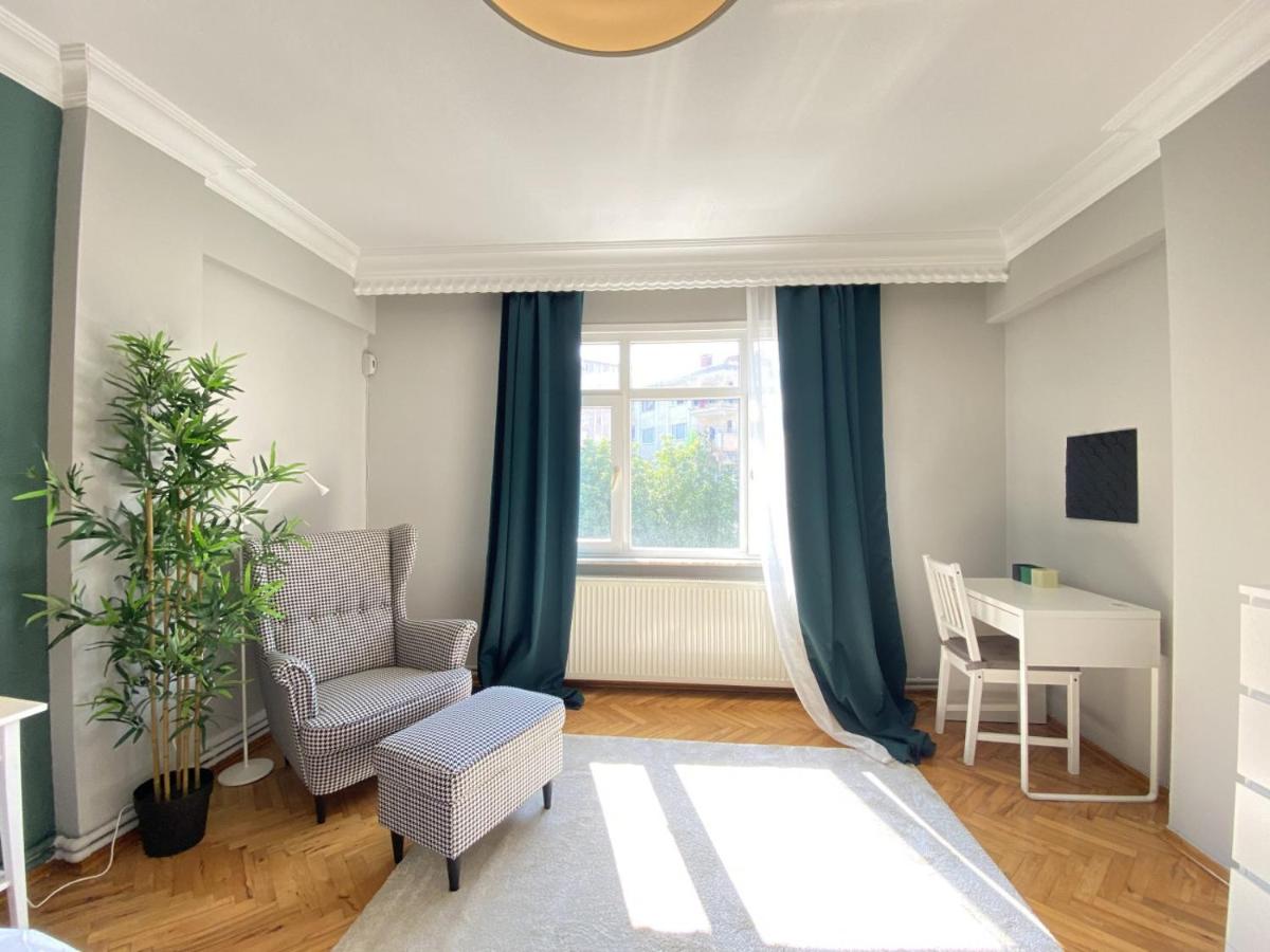 Lovely Flat with Central Location in Fatih - Housity
