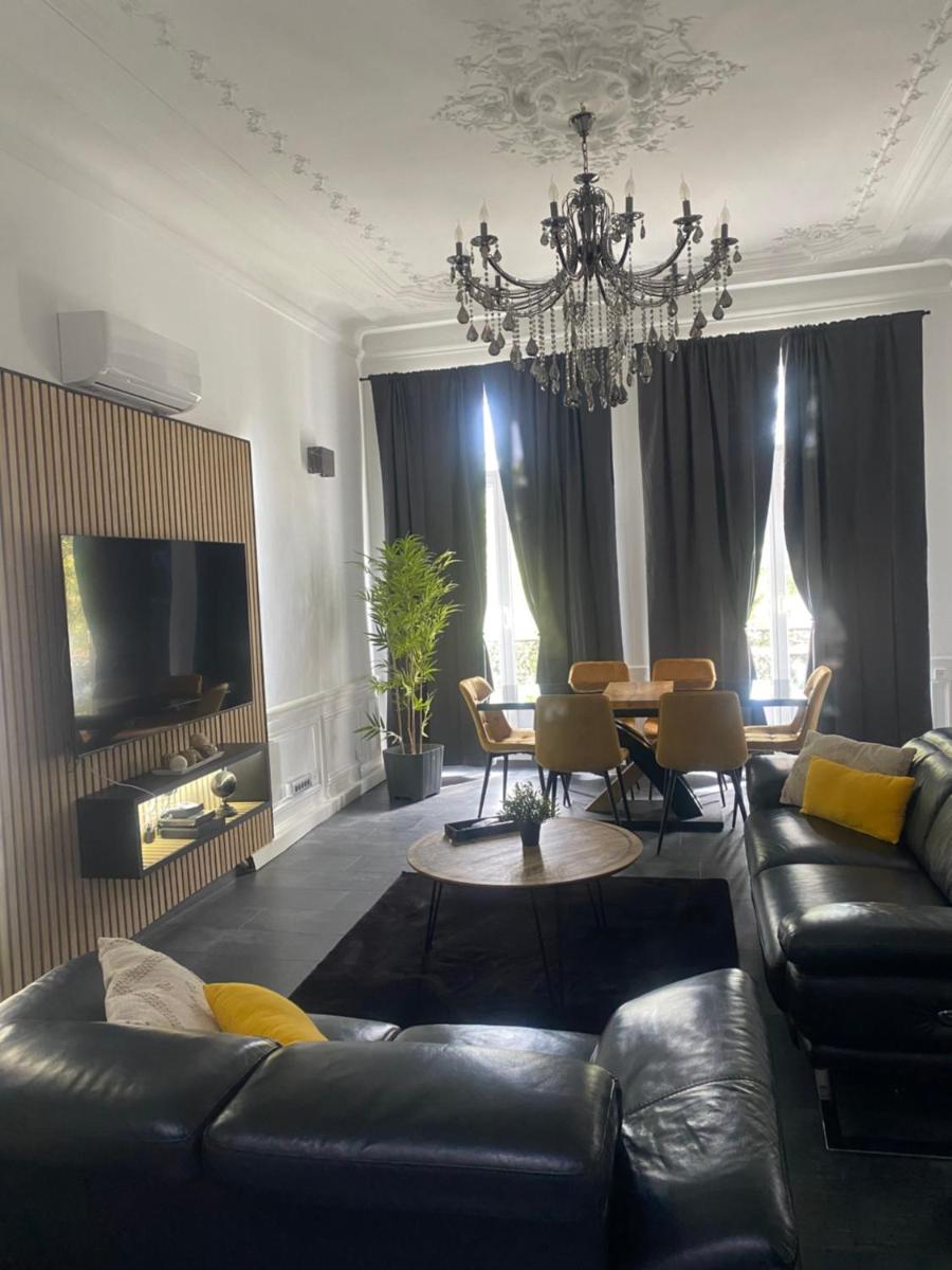 LuxuryHome - Housity