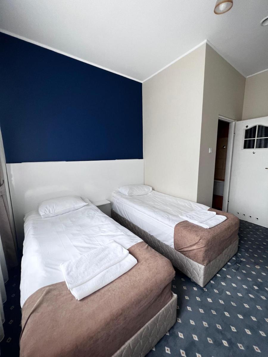 Hotel Safir Babice - Housity