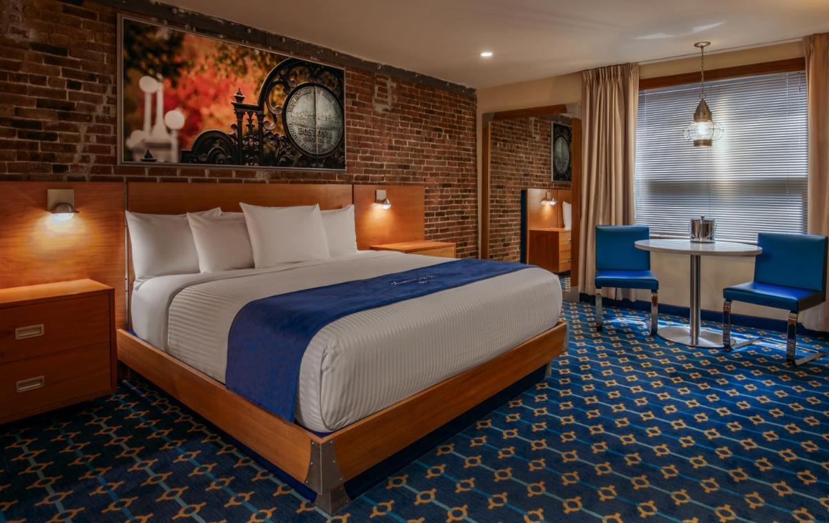Harborside Inn - Housity