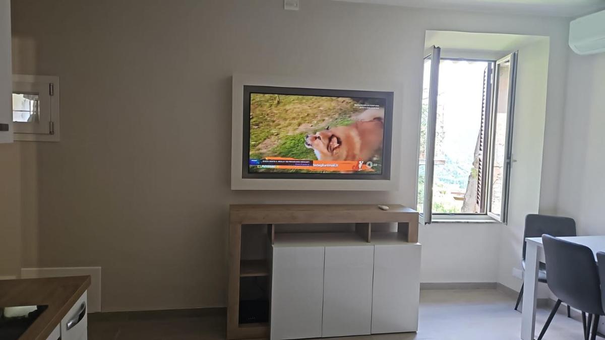 Incanto sul lago by Vivere il Borgo - Housity