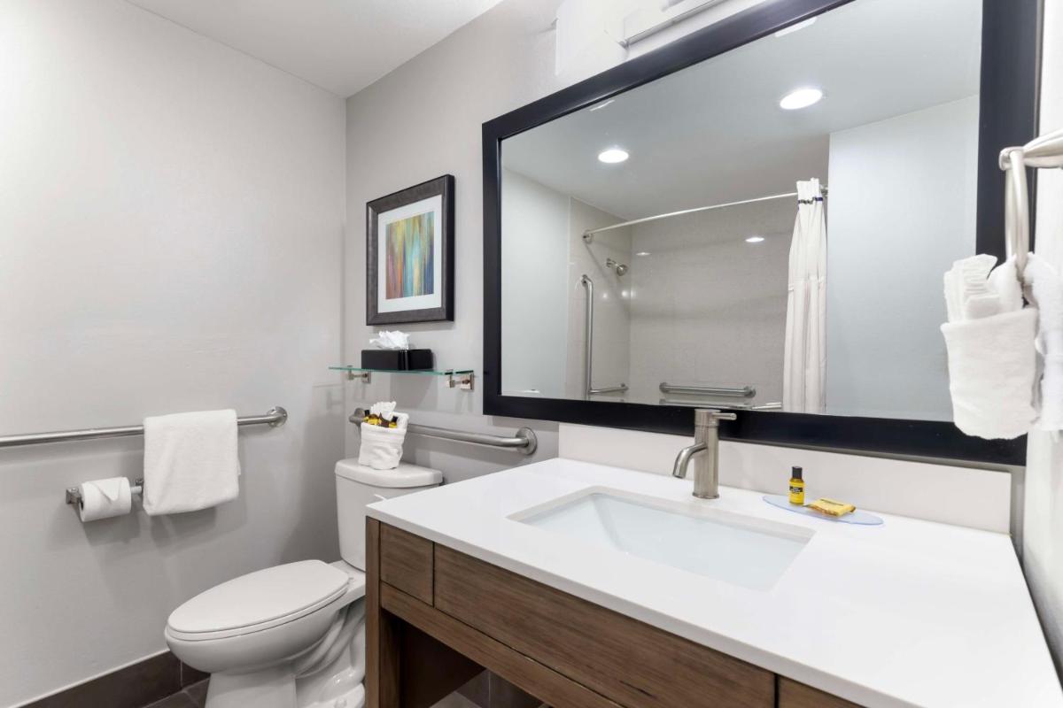 Best Western Plus Downtown North - Housity