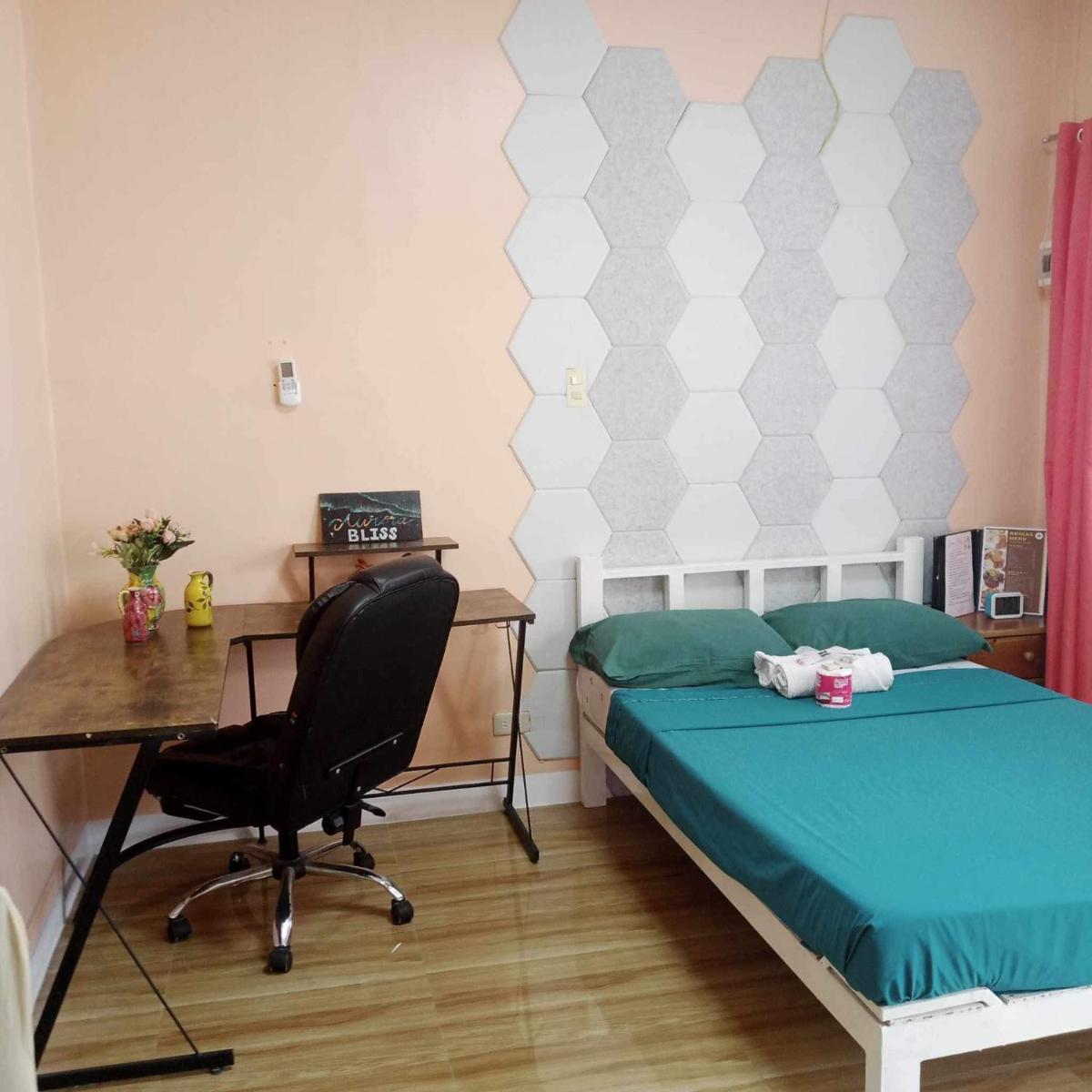 Aurora Bliss - Housity