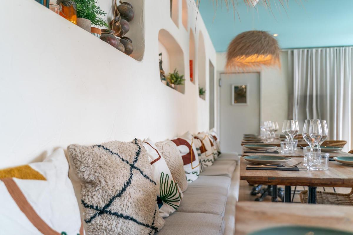 Coin salon dans l'établissement La Finca Hôtel & Spa