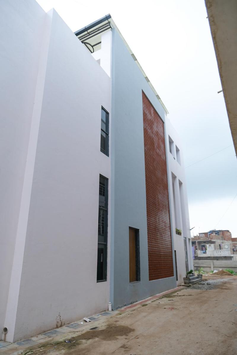 Hotel Shree Ram - Housity