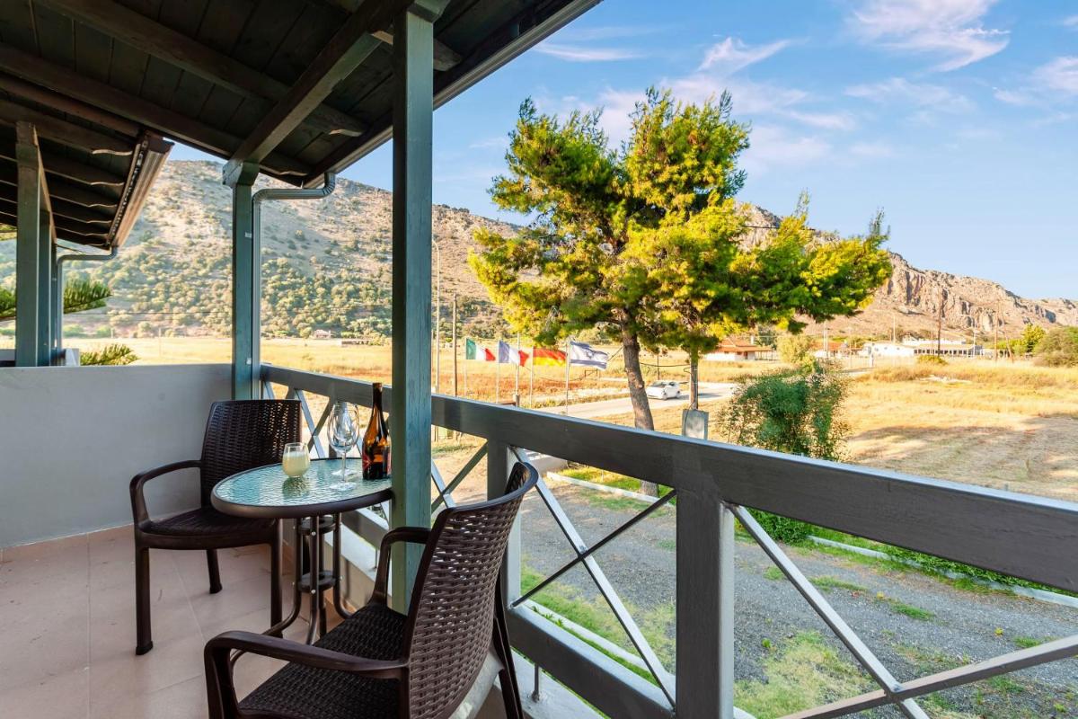 Kalogria Summer Retreats - Seimeio Strofilia, Sunny Vibes - Housity