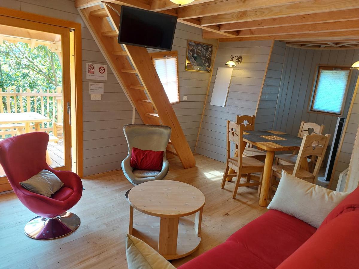 Roulottes au pied du Vercors - Housity