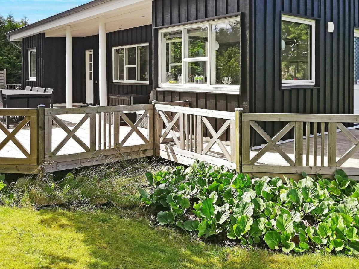 8 person holiday home in Hadsund - Housity