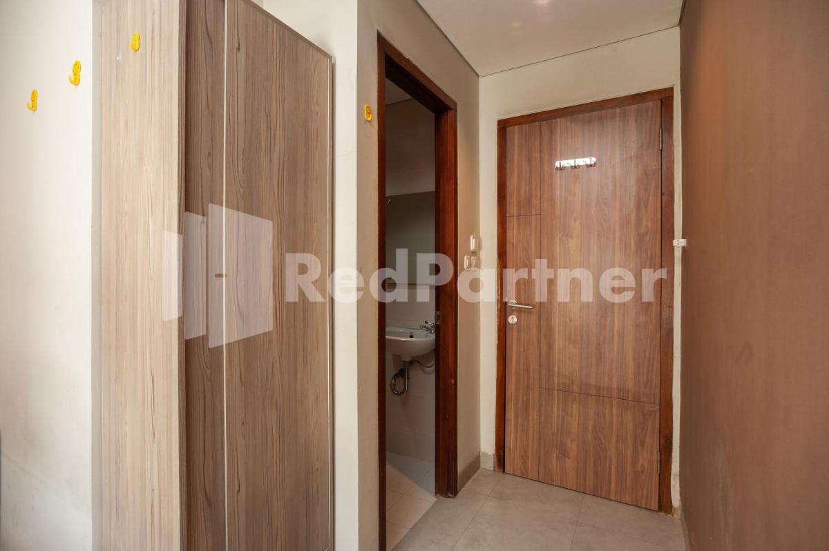 Caseira Citra Raya Syariah Mitra RedDoorz - Housity