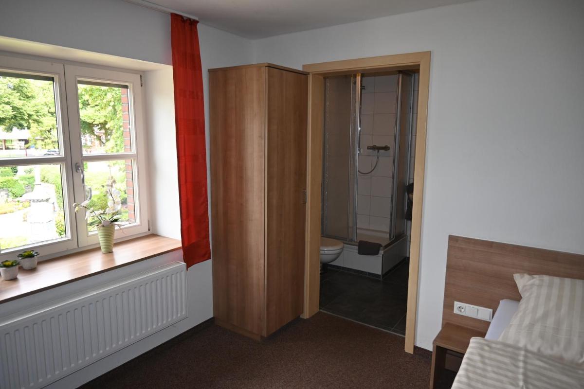 Hotel Restaurant Zum Schwan - Housity