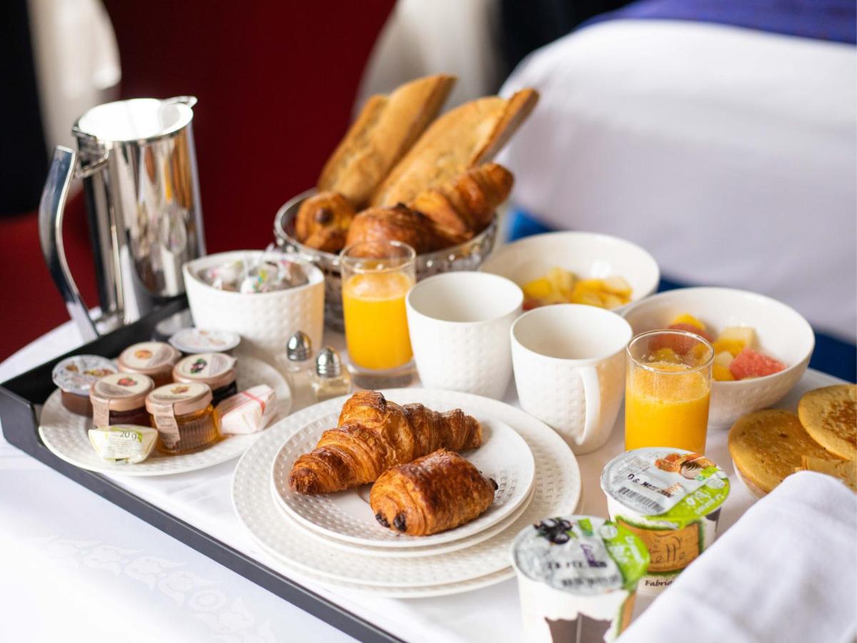 Nourriture dans l'hôtel ou à proximité