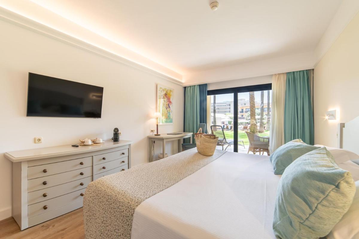 Cama o camas de una habitación en CM Mallorca Palace - Only Adults