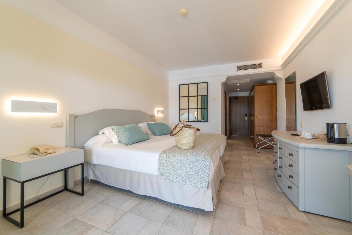 Cama o camas de una habitación en CM Mallorca Palace - Only Adults