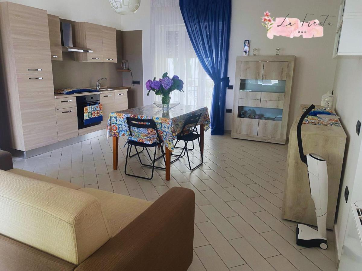 LA FIESTA - Housity