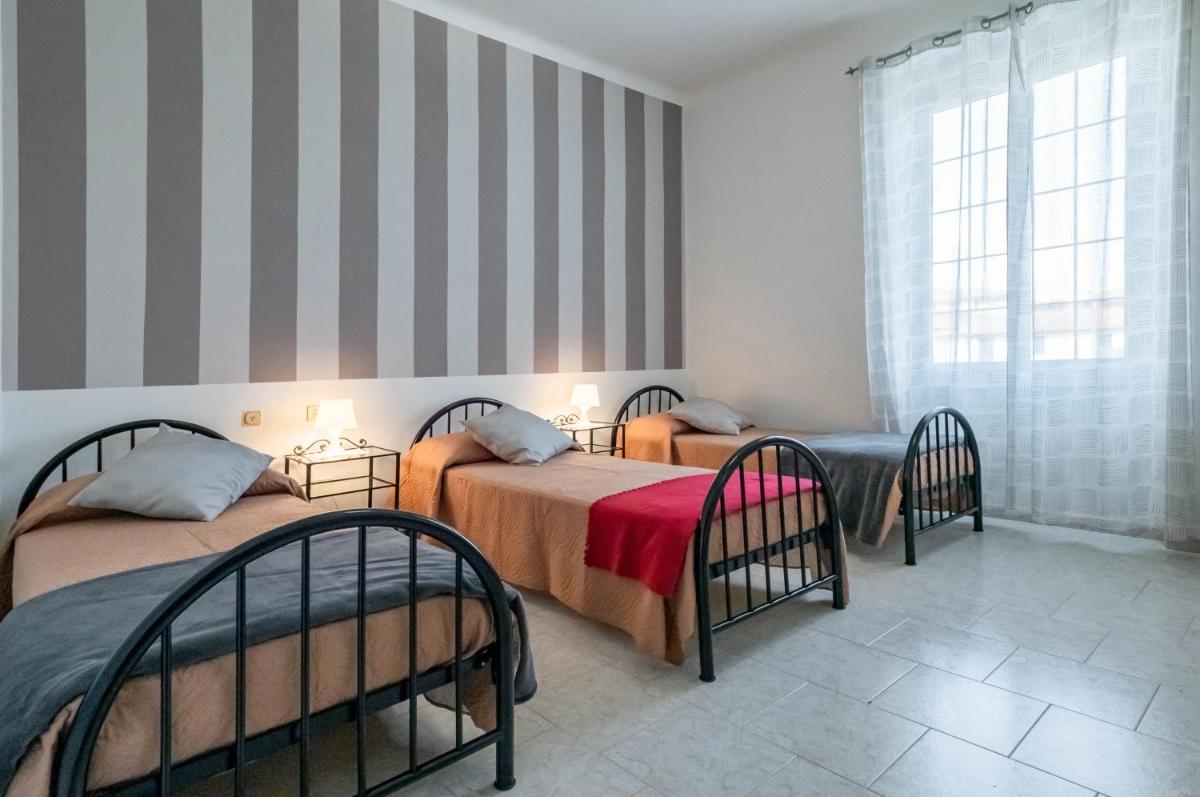 Migliarina Station Comfy Apt w/ Balcony - Housity