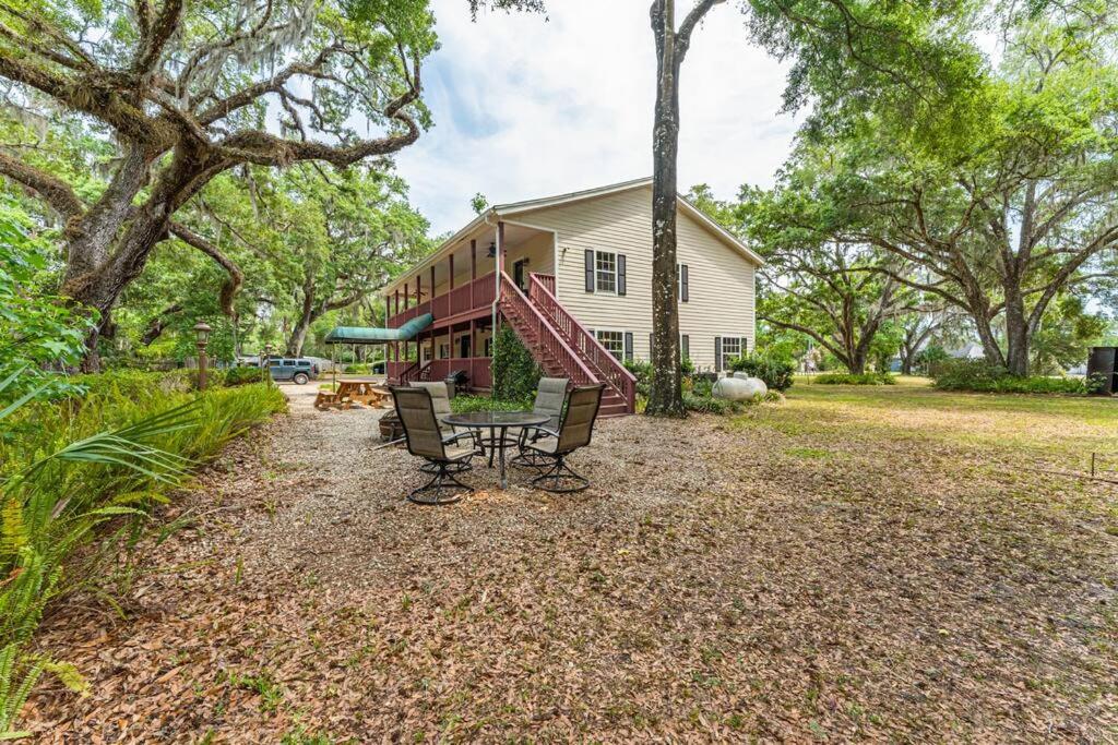 Entire Boutique Hotel walking distance to river - Housity