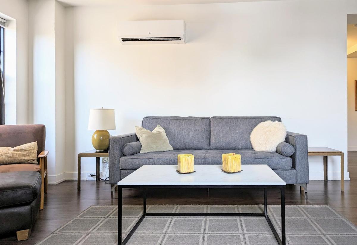 Uptown Gem - Housity