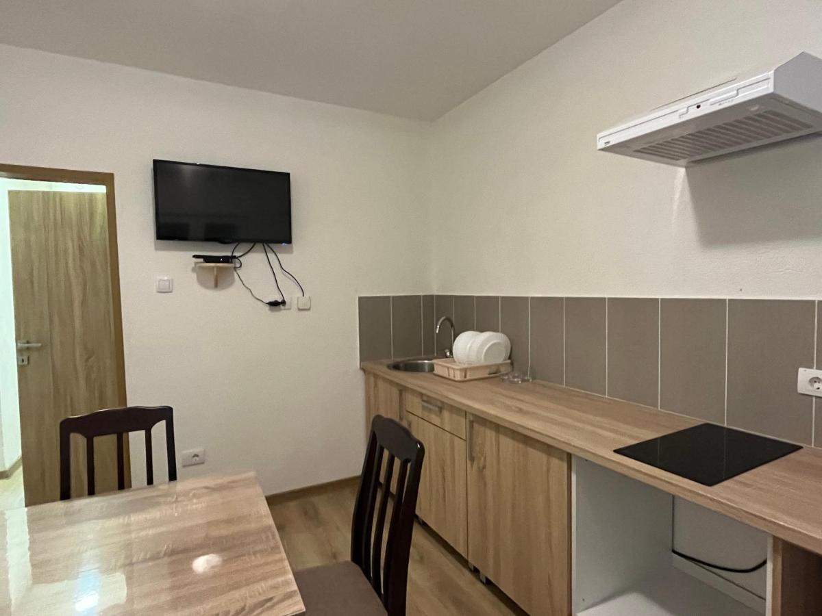 SeaAdrik - Housity