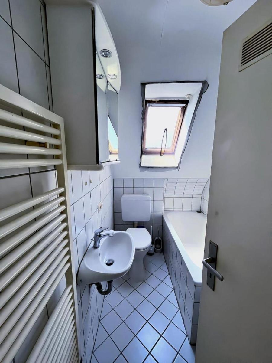 Ferienwohnung / Monteurzimmer - Housity