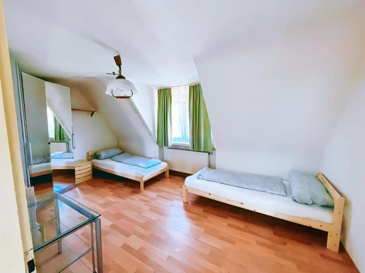Ferienwohnung / Monteurzimmer - Housity