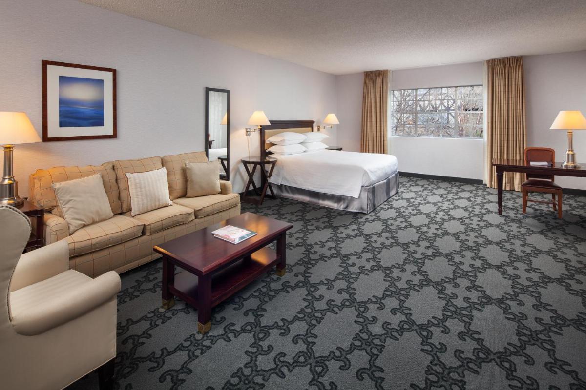 Anaheim Majestic Garden Hotel - Housity
