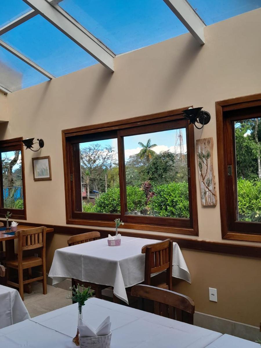 Paris Hostelli Penedo - RJ - Housity