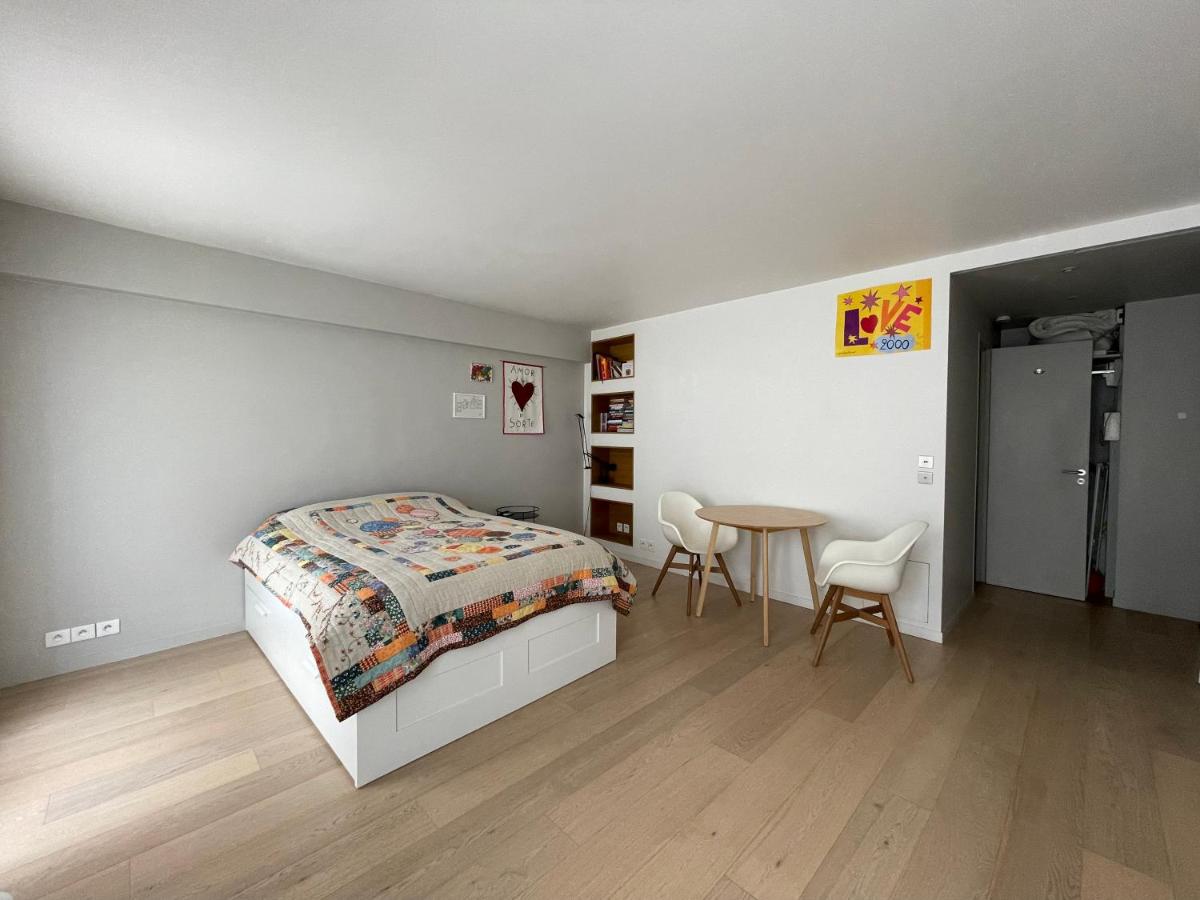 Superbe studio avec balcon, situé entre 6è et 7è ! - Housity