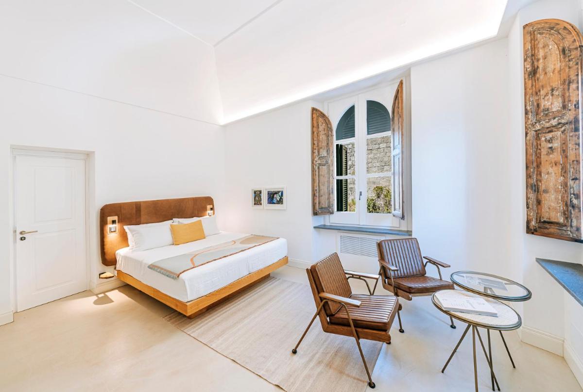 Faro Punta Imperatore - Housity