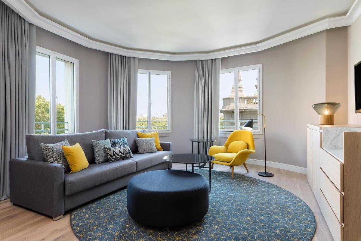 Zona de estar de Le Meridien Barcelona