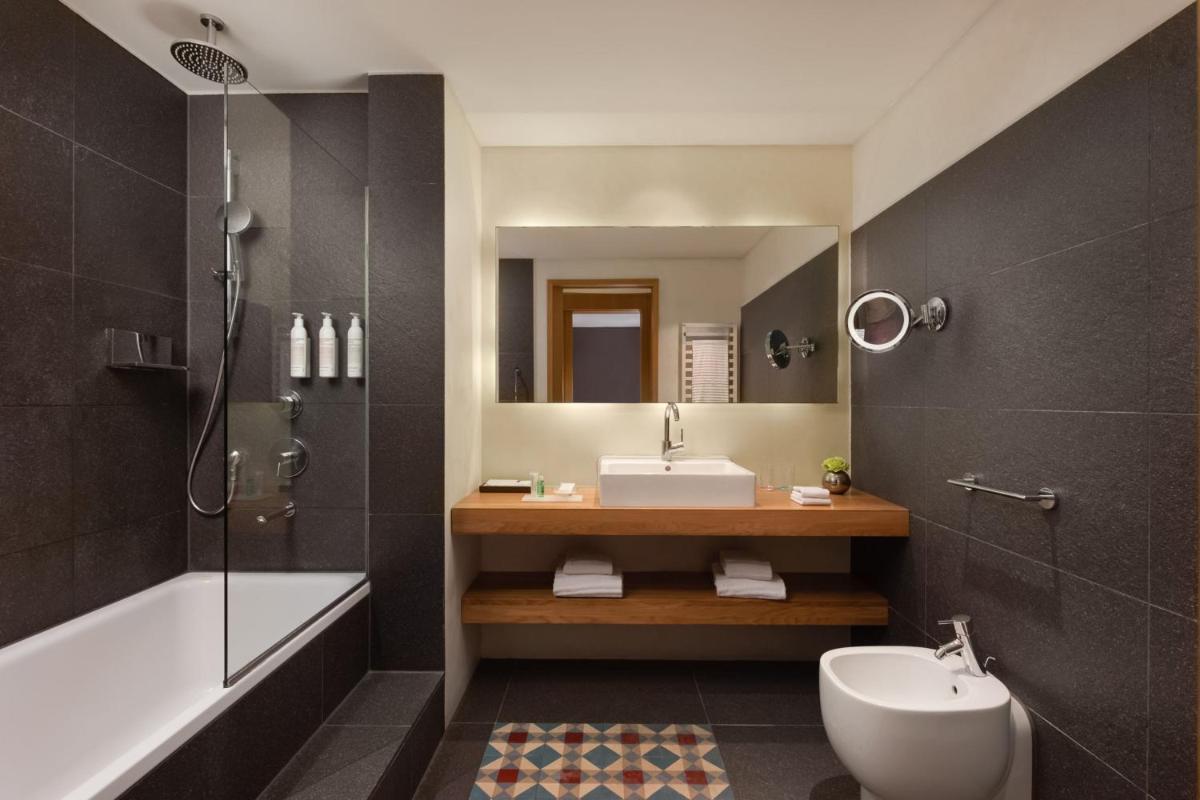 Un baño de Le Meridien Barcelona