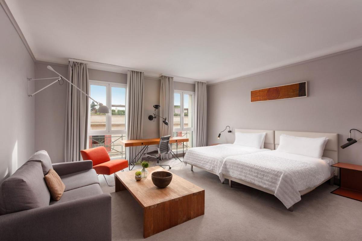 Cama o camas de una habitación en Le Meridien Barcelona