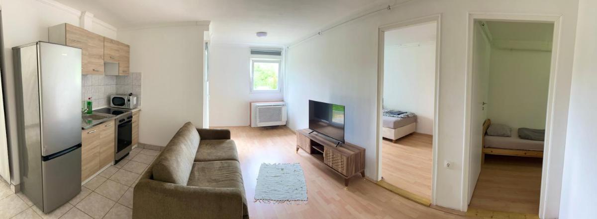 Silver 3 Bedroom + Living room + Huge Terasse and Garden - Housity