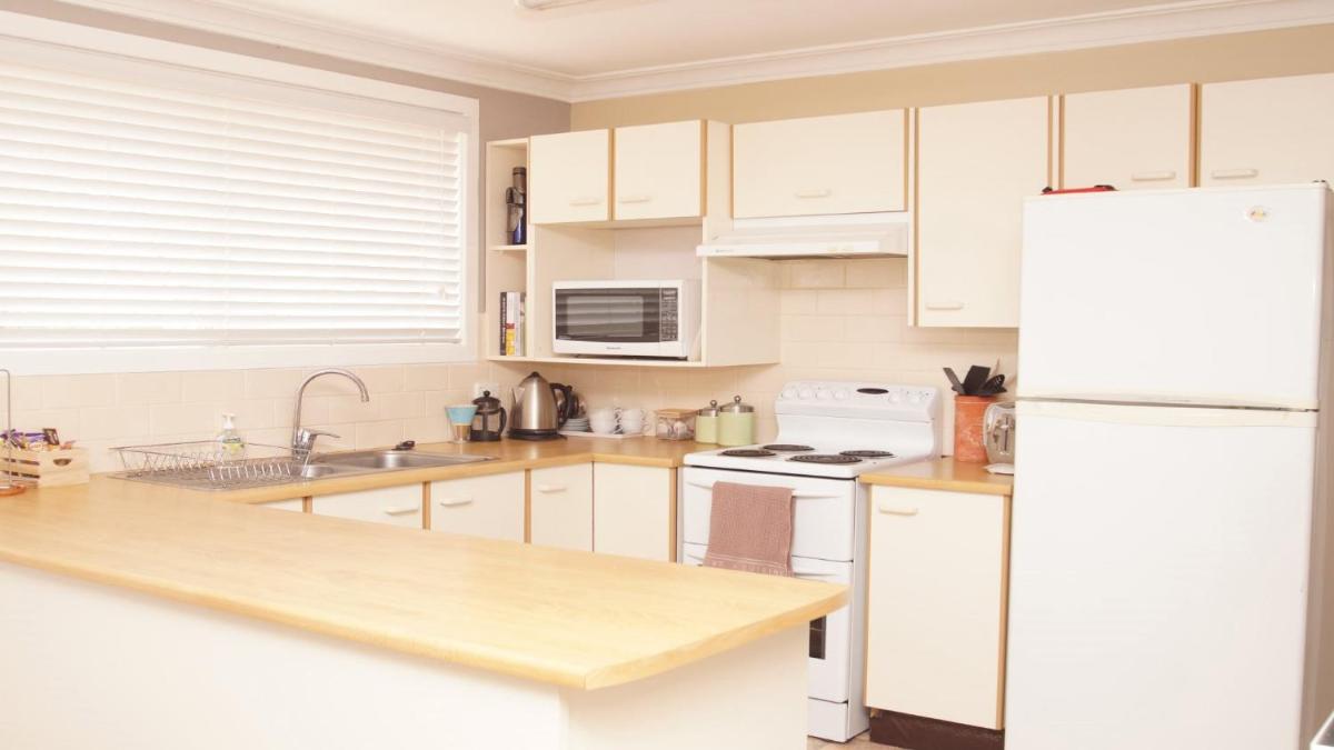 Pet Friendly Cockatoo Corner - Housity