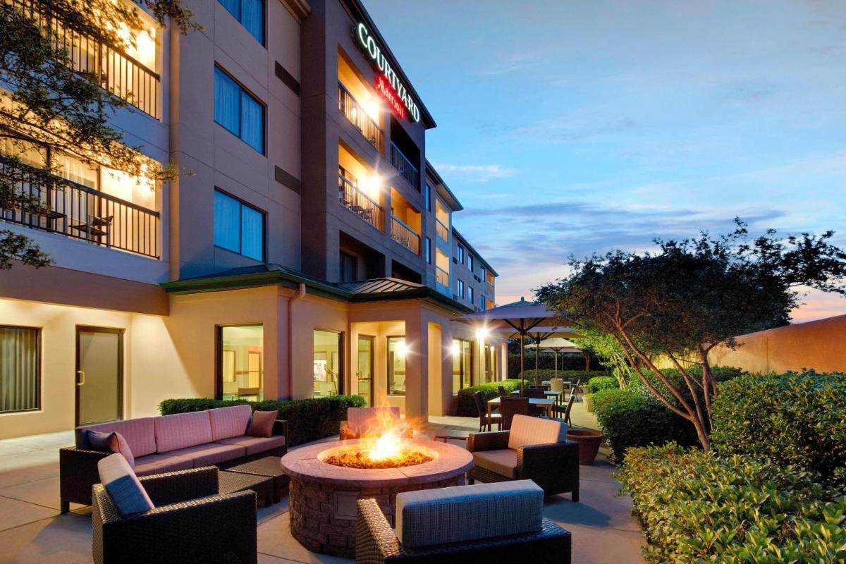 Courtyard Dallas Mesquite - Housity