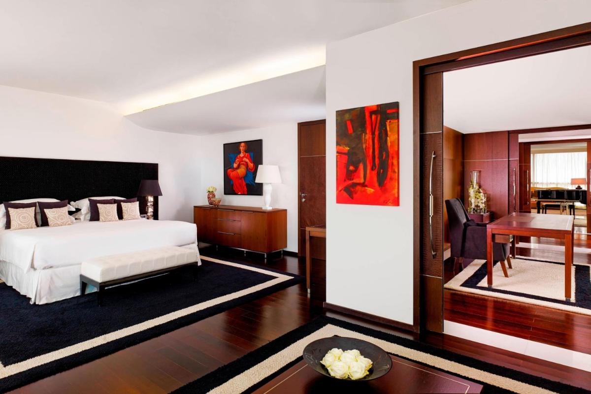 Uma cama ou camas num quarto em Sheraton Porto Hotel & Spa