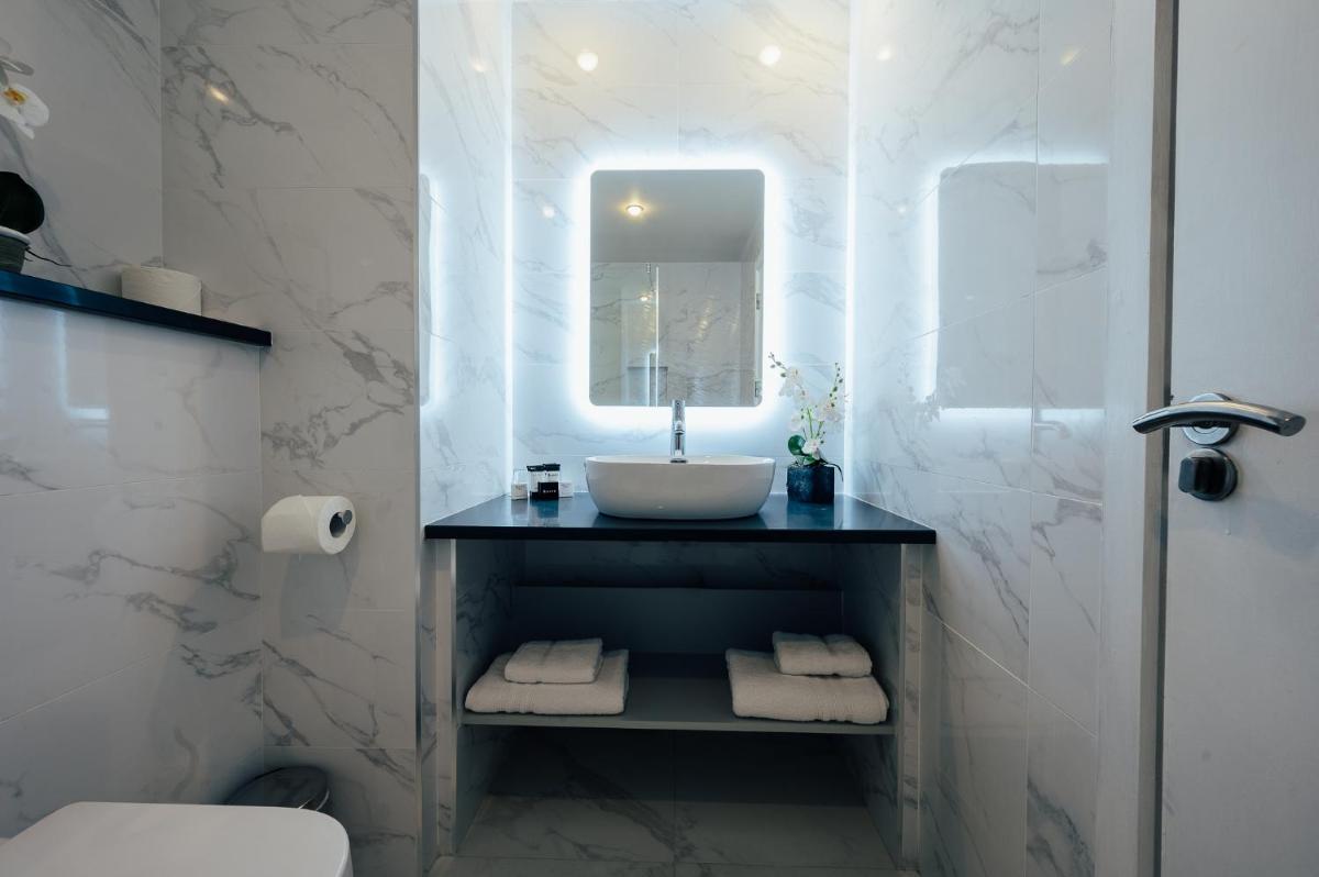 The Fitzwilton Hotel - Housity