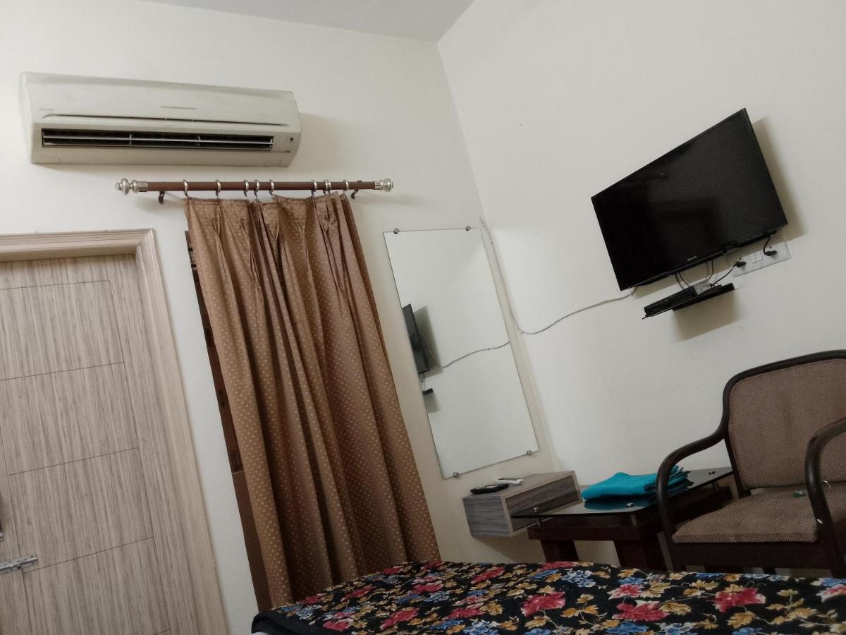 The Royal Elite Guest House - Housity