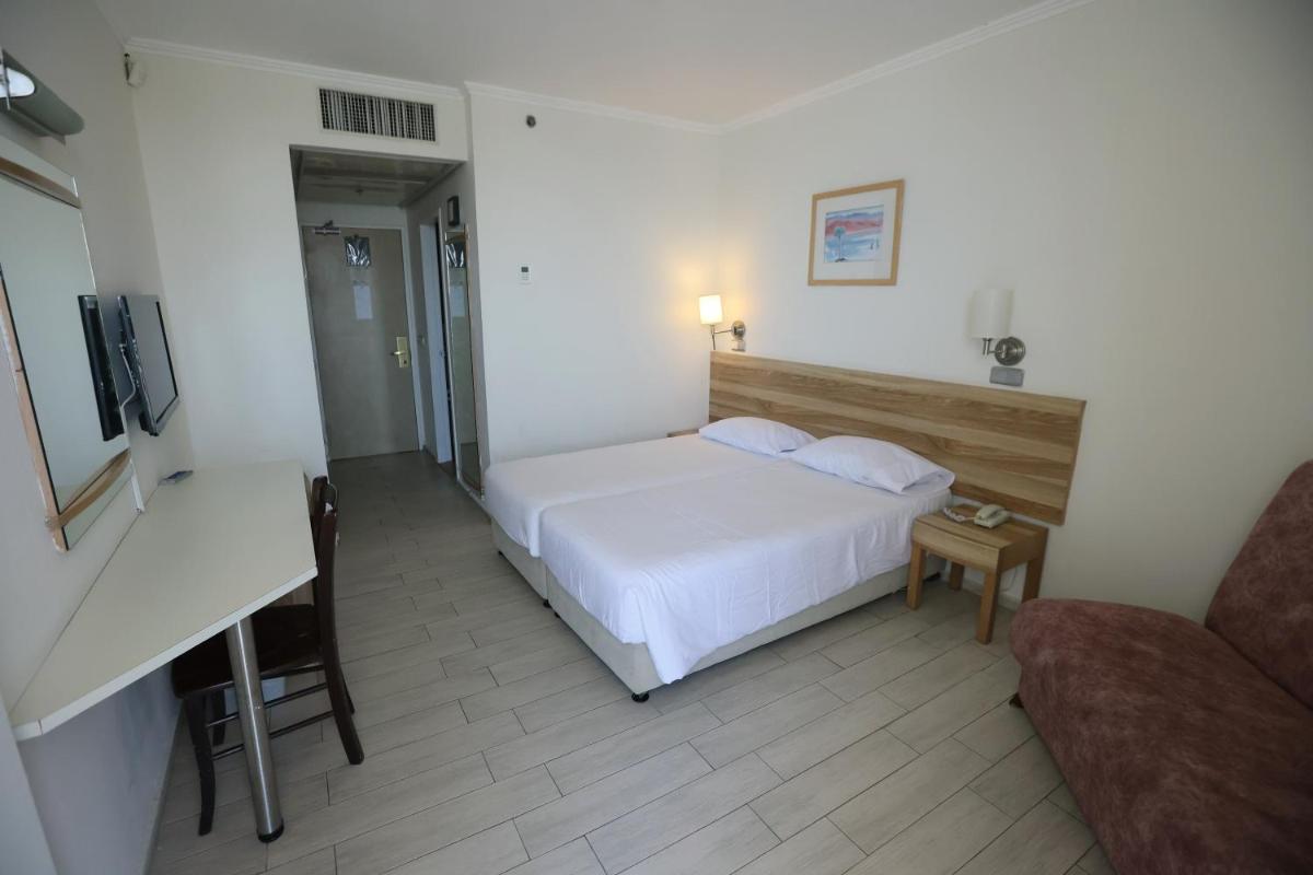 Adi Hotel - Hizvo